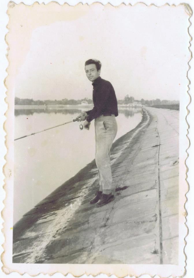 Pescuit pe digul lacului Cernica anii 1960.